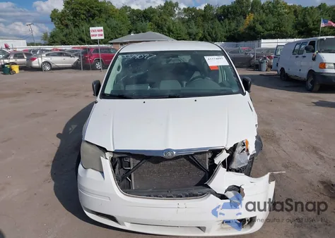 2008 Chrysler Town & Country Lx из США, поврежденный, VIN 2A8HR44H28R834555